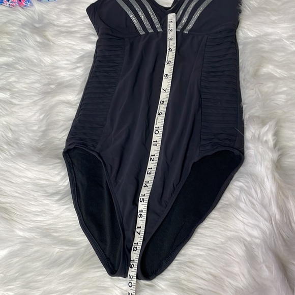 🏊‍♀️ADIDAS🏊‍♀️ Sleek Logo One Piece w/Side paneling and adjustable straps - Picture 11 of 14